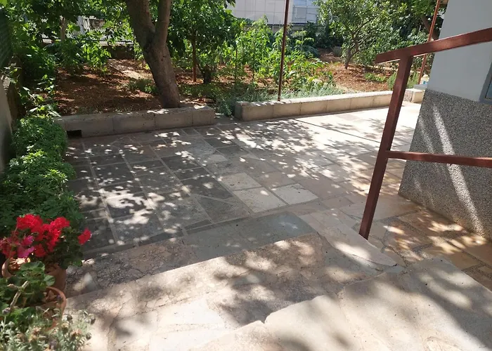 Lidija Apartman *