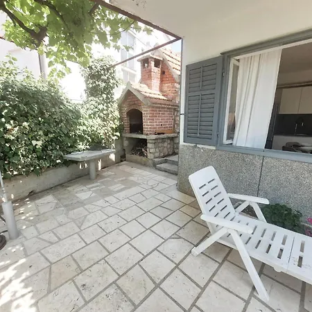 Lidija Apartment